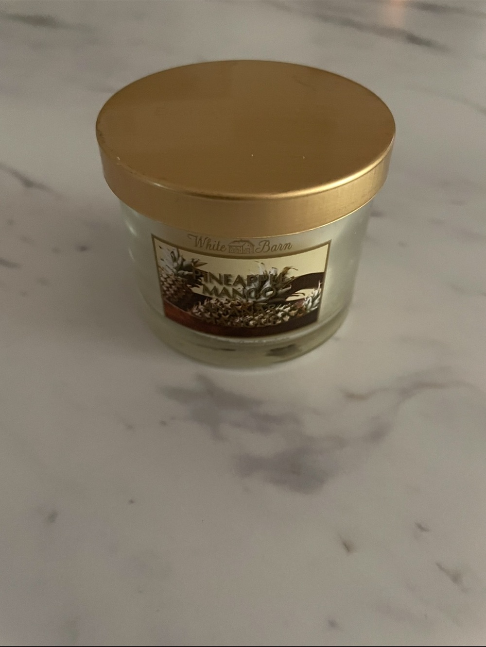 Small White Barn Pineapple Mango Scented Candle - Gold Lid